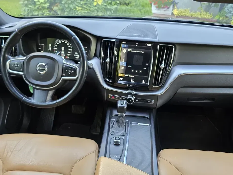 Volvo XC 60 II — imagine 7