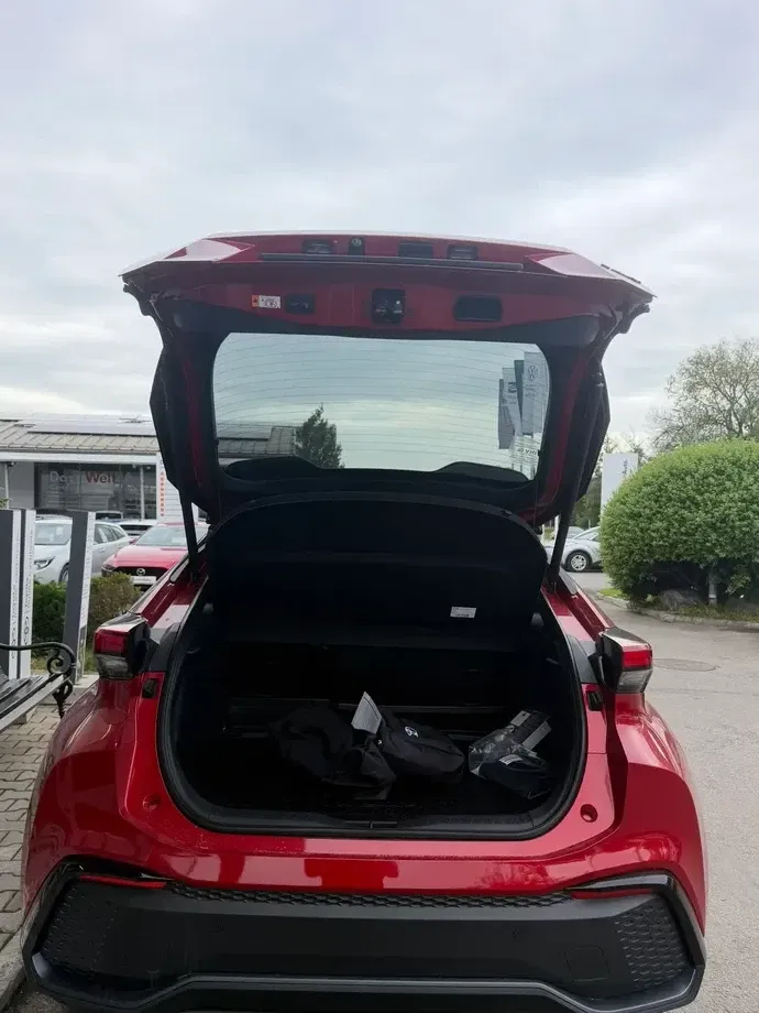 Toyota C-HR 1.8 HEV 140 CP 4x2 CVT Exclusive — imagine 8