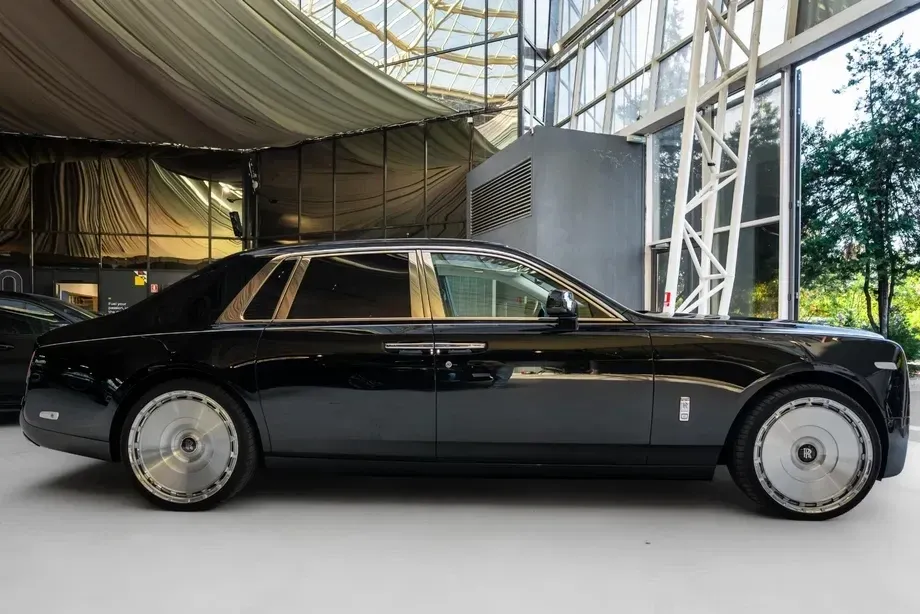 Rolls-Royce Phantom — imagine 4