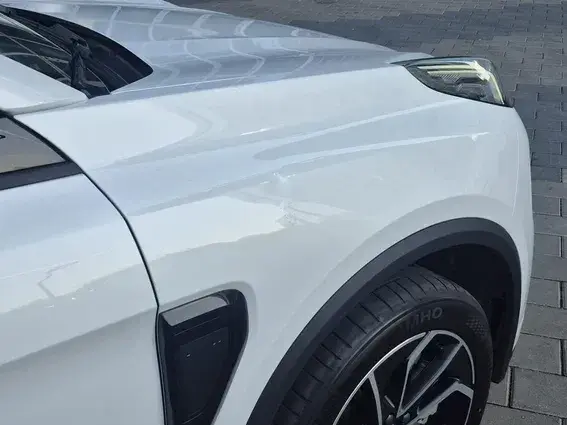 Lynk&Co 01