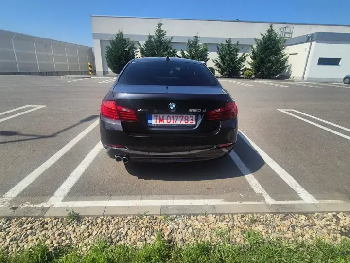 BMW Seria 5 F10/F11/F07 [2010 - 2017] 520d xDrive Aut.