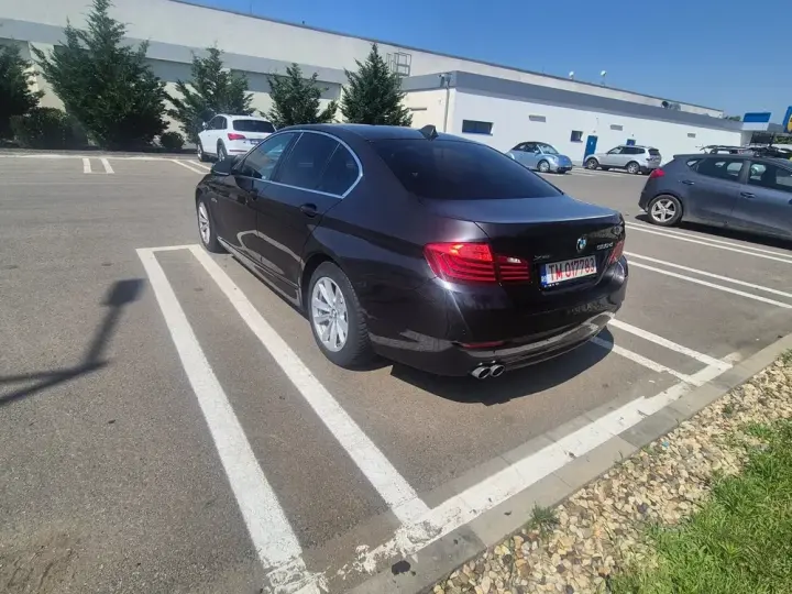 BMW Seria 5 F10/F11/F07 [2010 - 2017] 520d xDrive Aut.