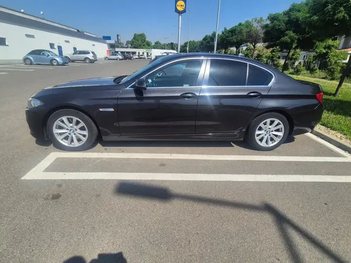 BMW Seria 5 F10/F11/F07 [2010 - 2017] 520d xDrive Aut.