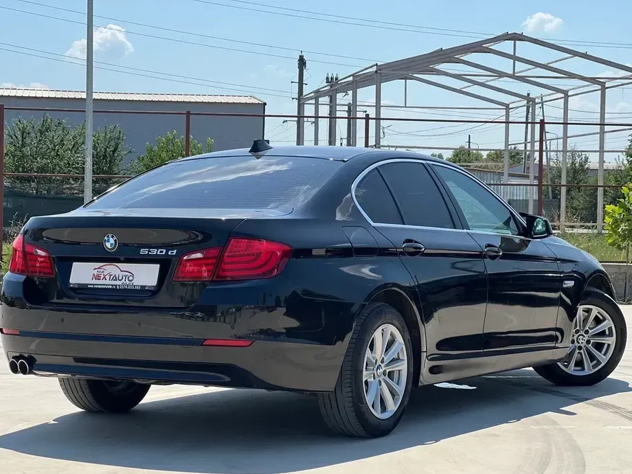 BMW Seria 5 F10/F11/F07 530d — imagine 3