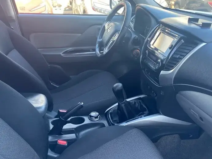 Mitsubishi L200 Double Cab M/T Intense