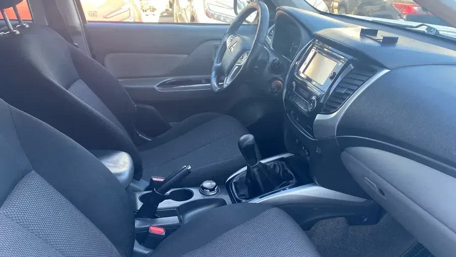 Mitsubishi L200 Double Cab M/T Intense — imagine 6