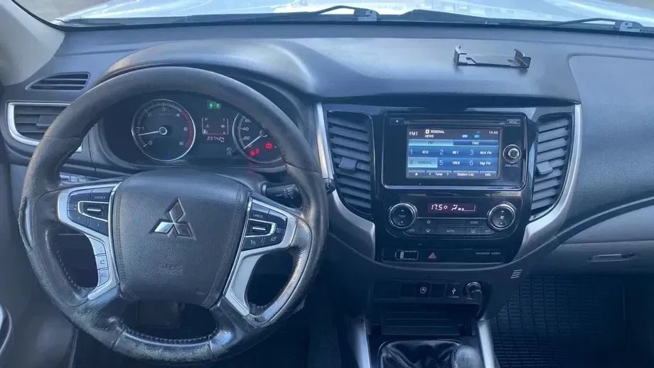 Mitsubishi L200 Double Cab M/T Intense — imagine 9