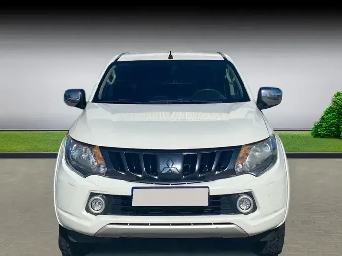 Mitsubishi L200 Double Cab M/T Intense