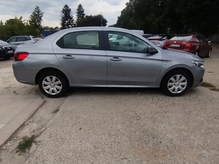 Peugeot 301