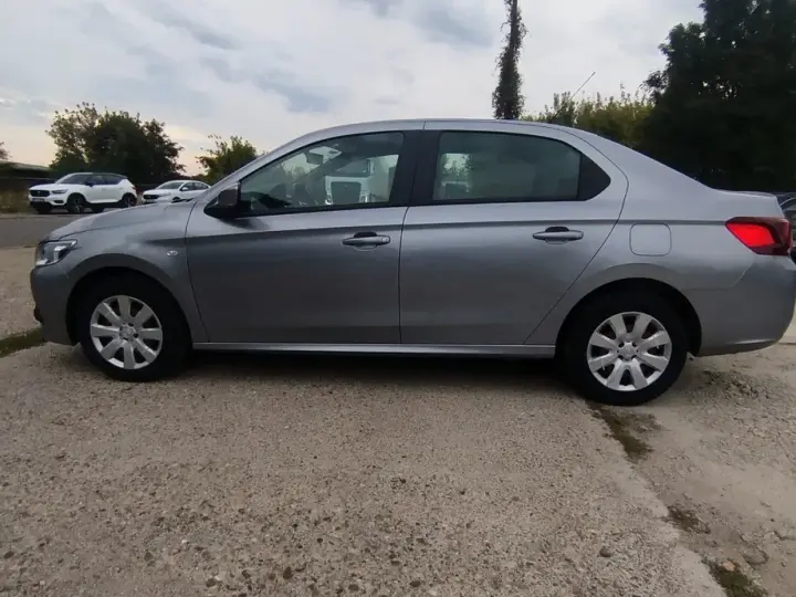 Peugeot 301