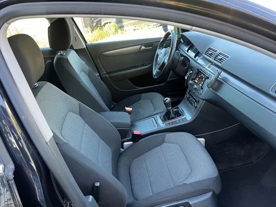 Volkswagen Passat 2.0 TDI Highline — imagine 9