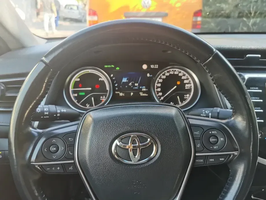 Toyota Camry — imagine 7