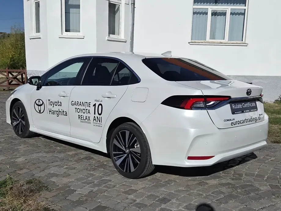 Toyota Corolla XII 1.8 HSD Dynamic — imagine 3