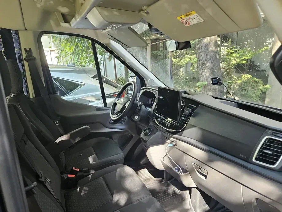 Ford Transit 310 2.0 EcoBlue 150 CP L2H2 Kombi FWD 8AT Trend — imagine 9