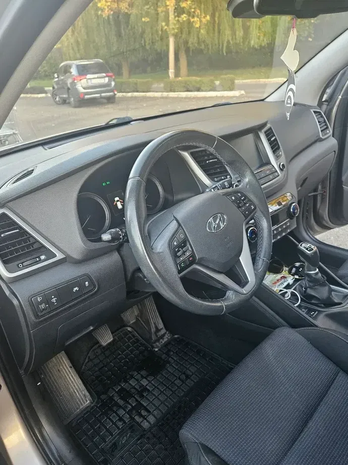 Hyundai Tucson III — imagine 8