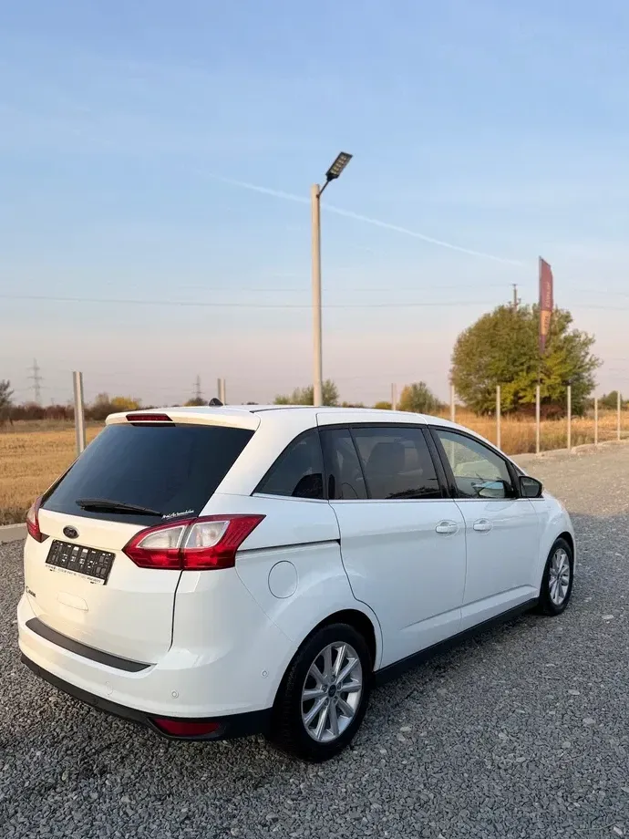 Ford Grand C-Max — imagine 3