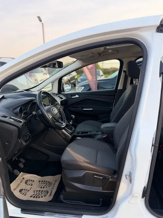 Ford Grand C-Max — imagine 5