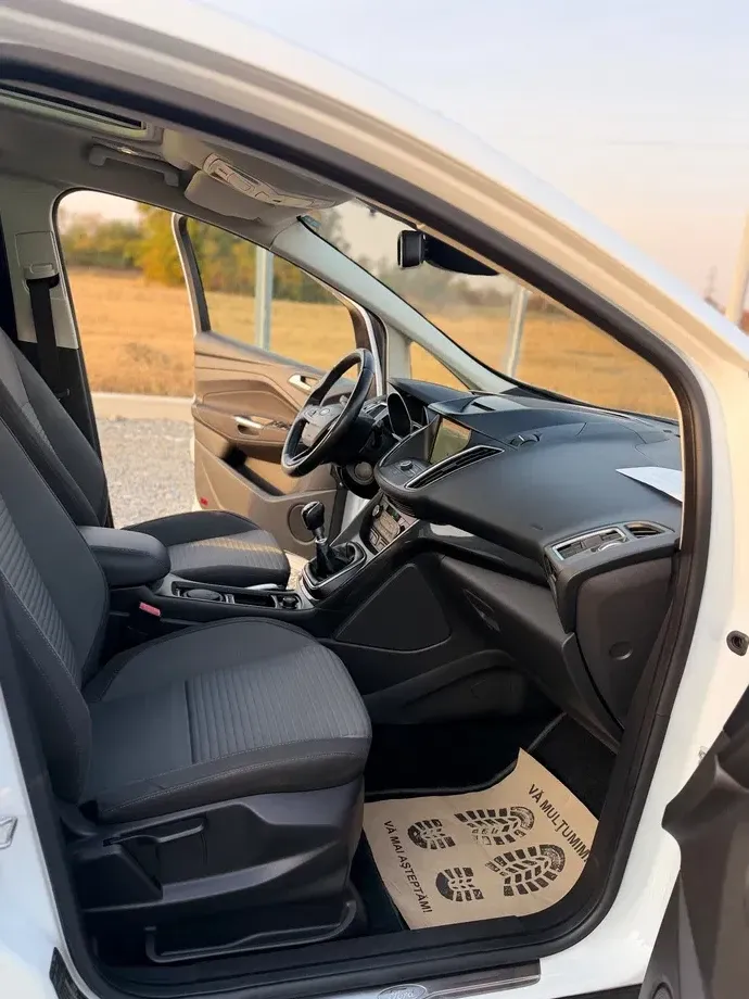 Ford Grand C-Max — imagine 6