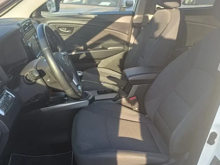 SsangYong Tivoli Grand — imagine 9