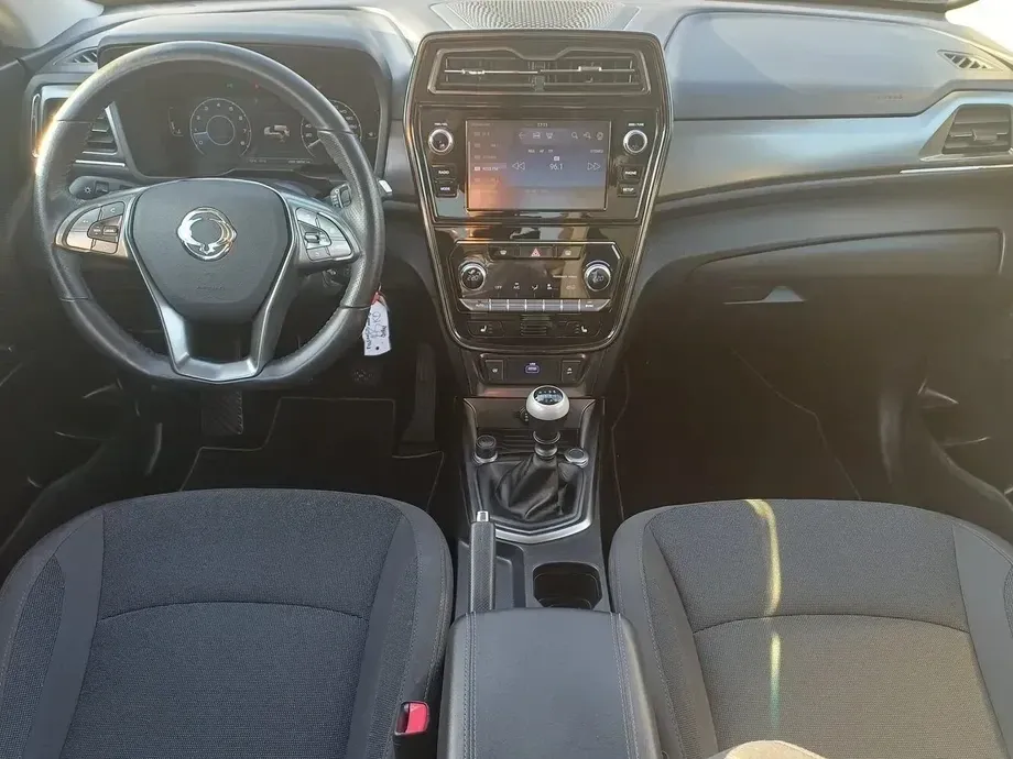 SsangYong Tivoli Grand — imagine 10