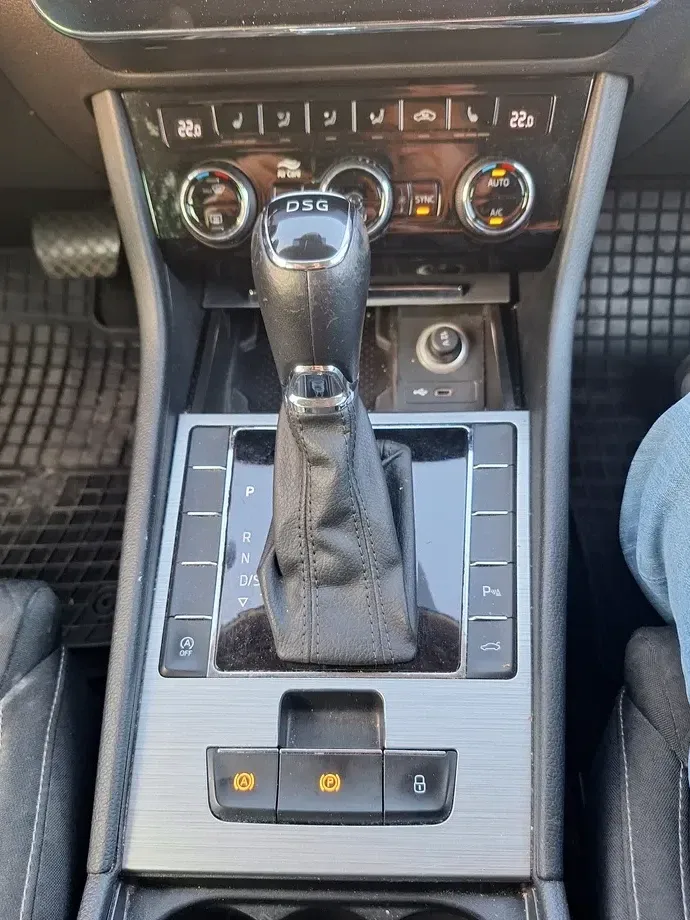 Škoda Superb III — imagine 10