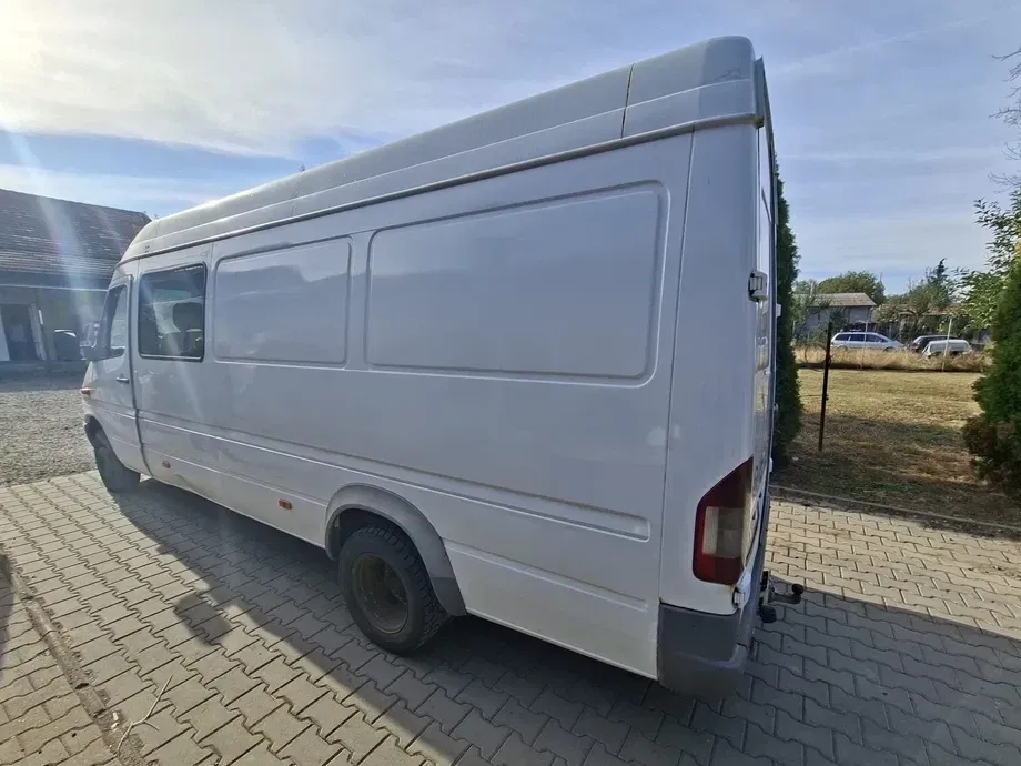 Mercedes-Benz Sprinter — imagine 3