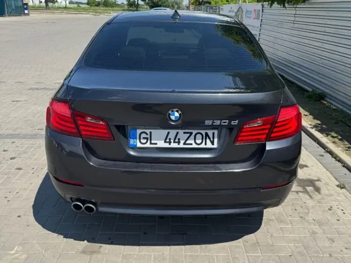 BMW Seria 5 F10/F11/F07 [2010 - 2017] 530d xDrive