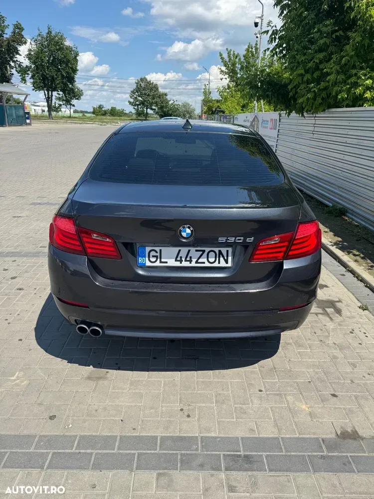 BMW Seria 5 F10/F11/F07 [2010 - 2017] 530d xDrive — imagine 4