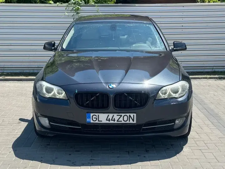 BMW Seria 5 F10/F11/F07 [2010 - 2017] 530d xDrive