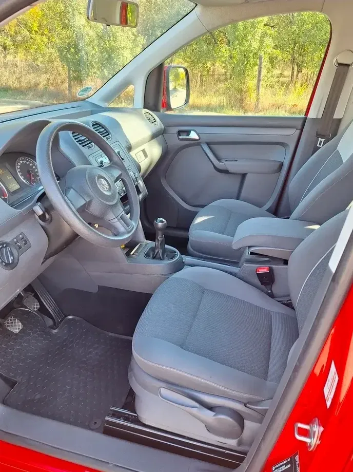 Volkswagen Caddy — imagine 9