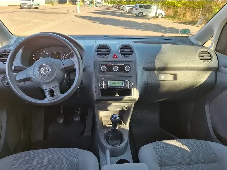 Volkswagen Caddy — imagine 10