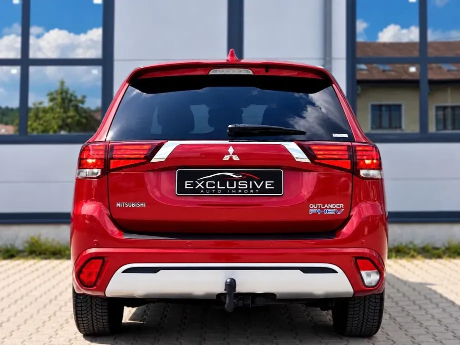 Mitsubishi Outlander — imagine 9