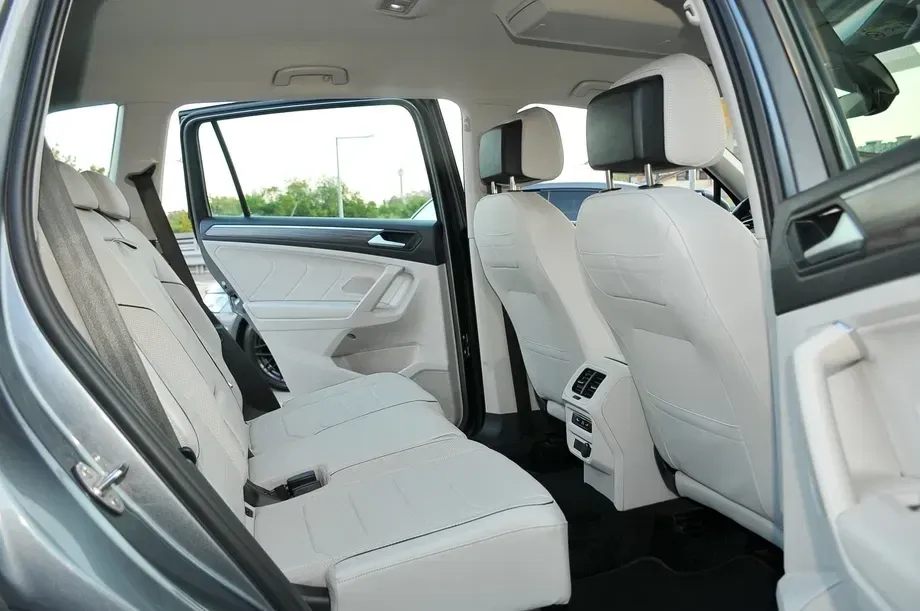 Volkswagen Tiguan II 2.0 TDI SCR 4MOTION DSG Elegance — imagine 8