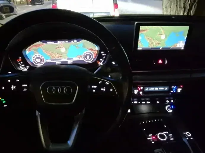 Audi Q5 FY 2.0 TFSI S tronic Sport