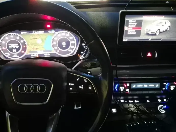 Audi Q5 FY 2.0 TFSI S tronic Sport