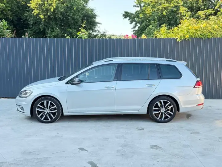 Volkswagen Golf VII 2.0 TDI SCR DSG IQ.DRIVE