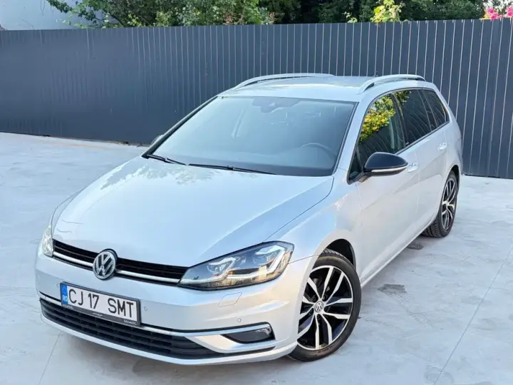 Volkswagen Golf VII 2.0 TDI SCR DSG IQ.DRIVE