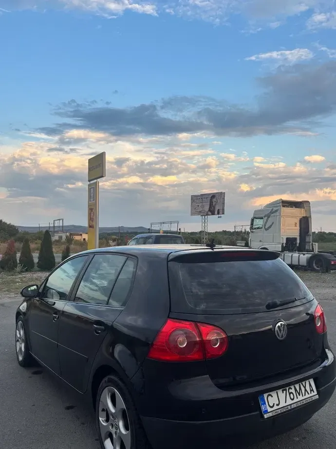 Volkswagen Golf V 1.9 TDI Sportline — imagine 4