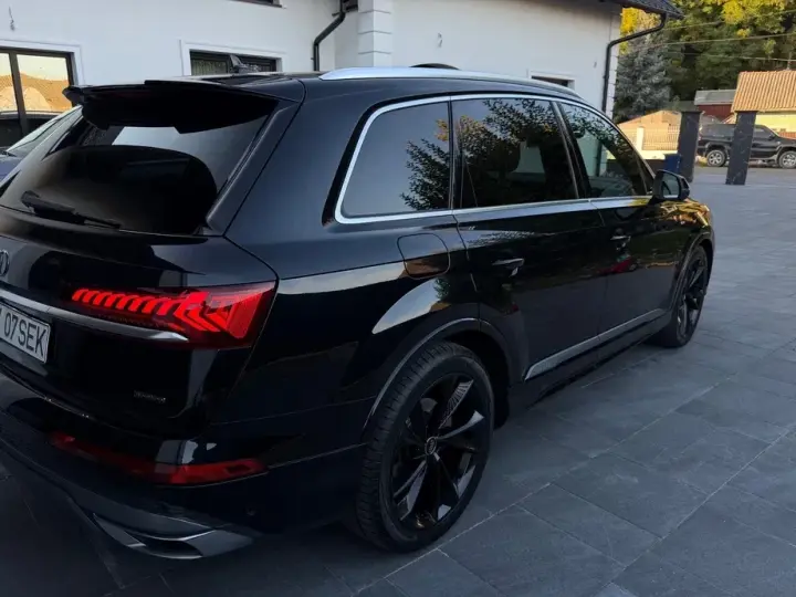 Audi Q7 4M