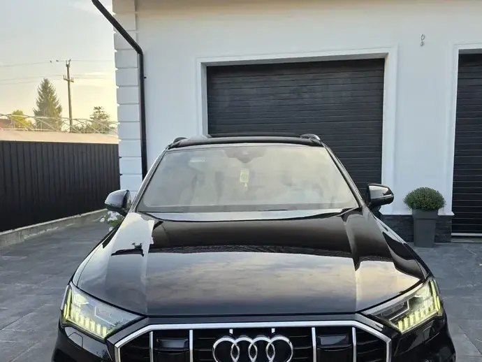 Audi Q7 4M