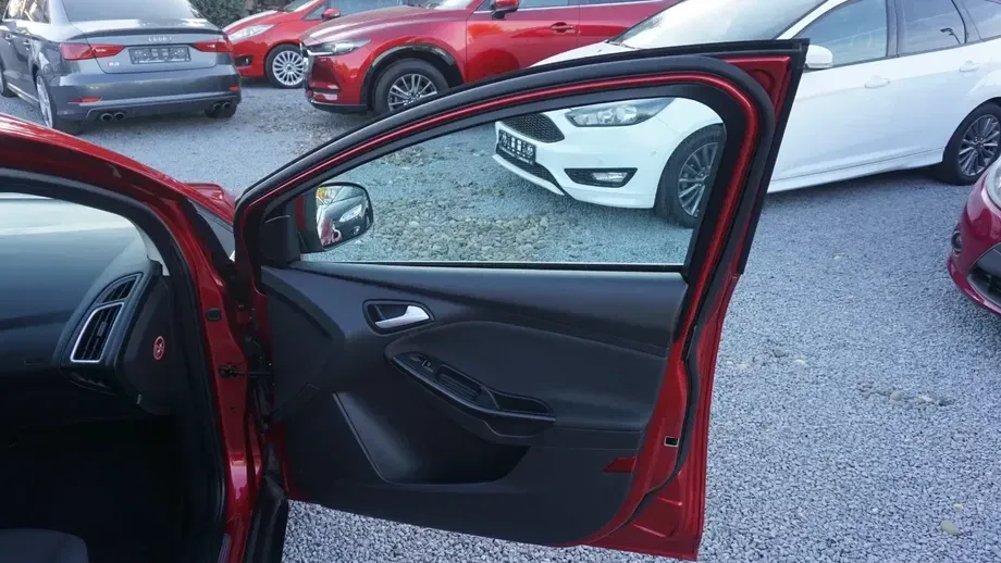 Ford Focus MK3 — imagine 10