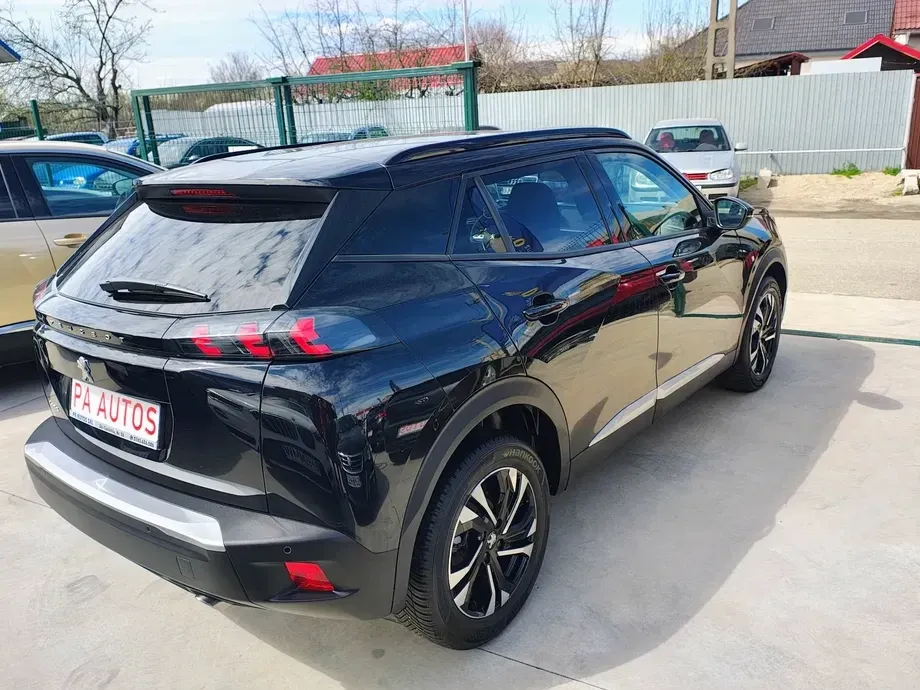 Peugeot 2008 II 1.5 BlueHDI 130 S&S EAT8 Allure — imagine 4