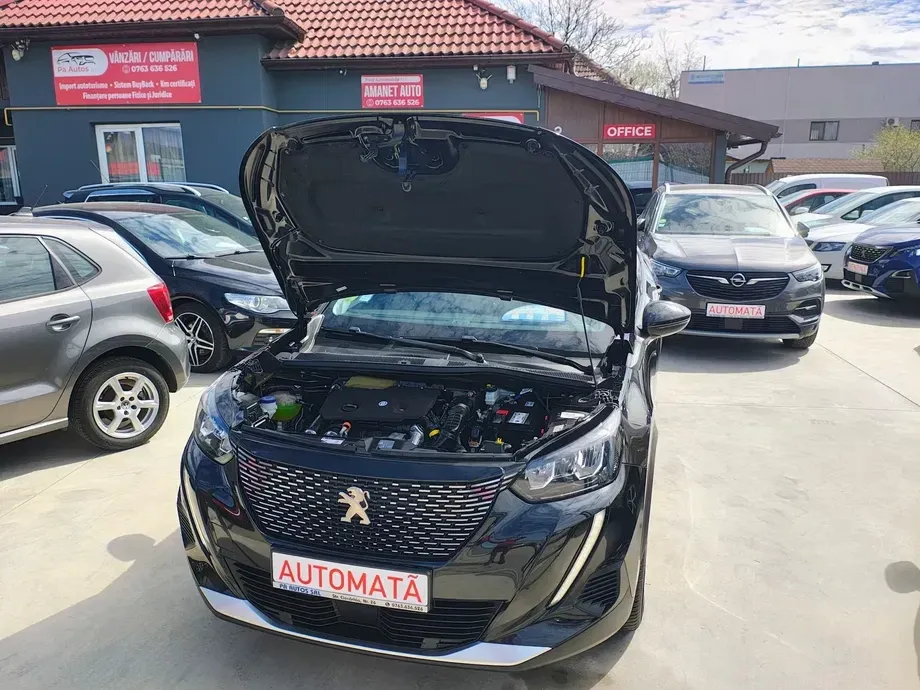 Peugeot 2008 II 1.5 BlueHDI 130 S&S EAT8 Allure — imagine 9