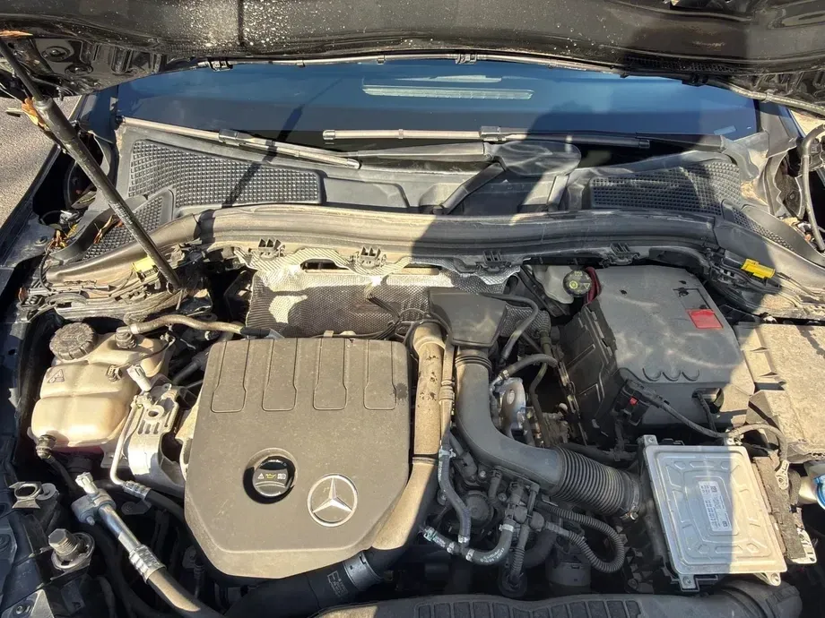 Mercedes-Benz GLA — imagine 10