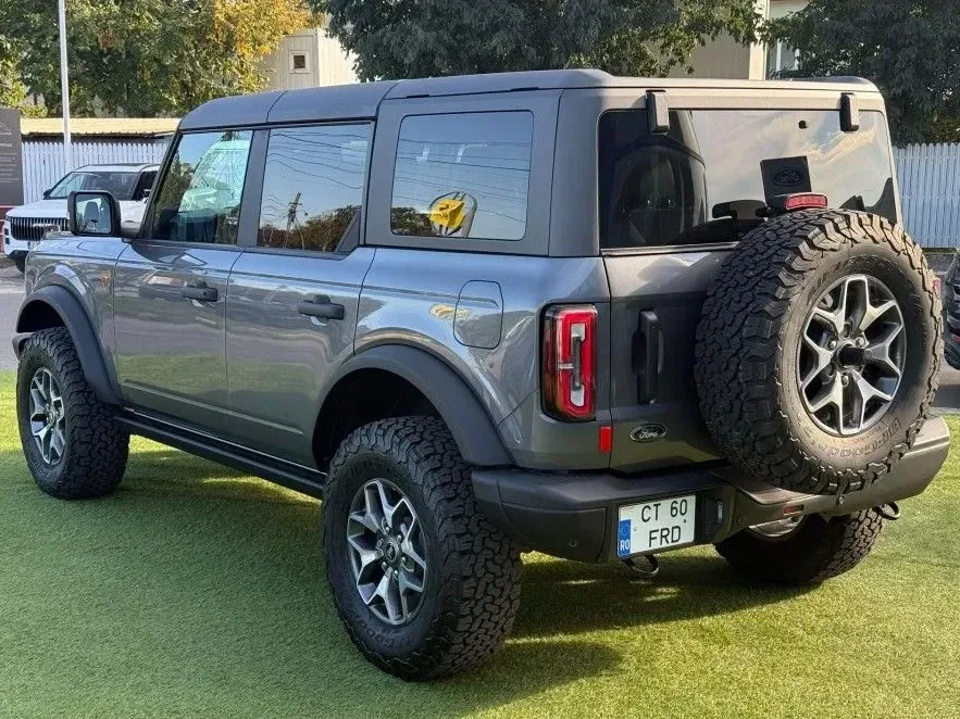 Ford Bronco — imagine 3