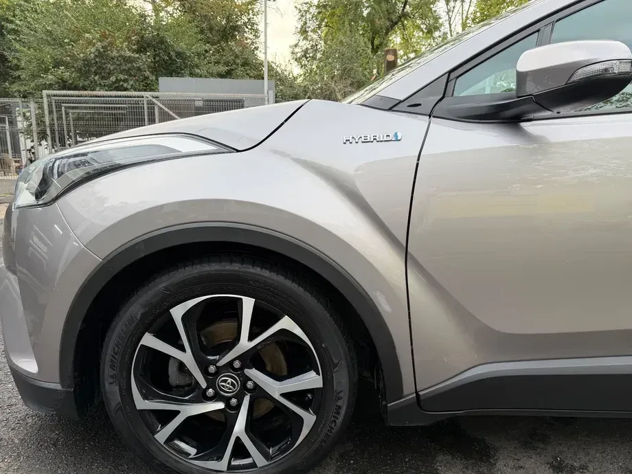Toyota C-HR — imagine 3