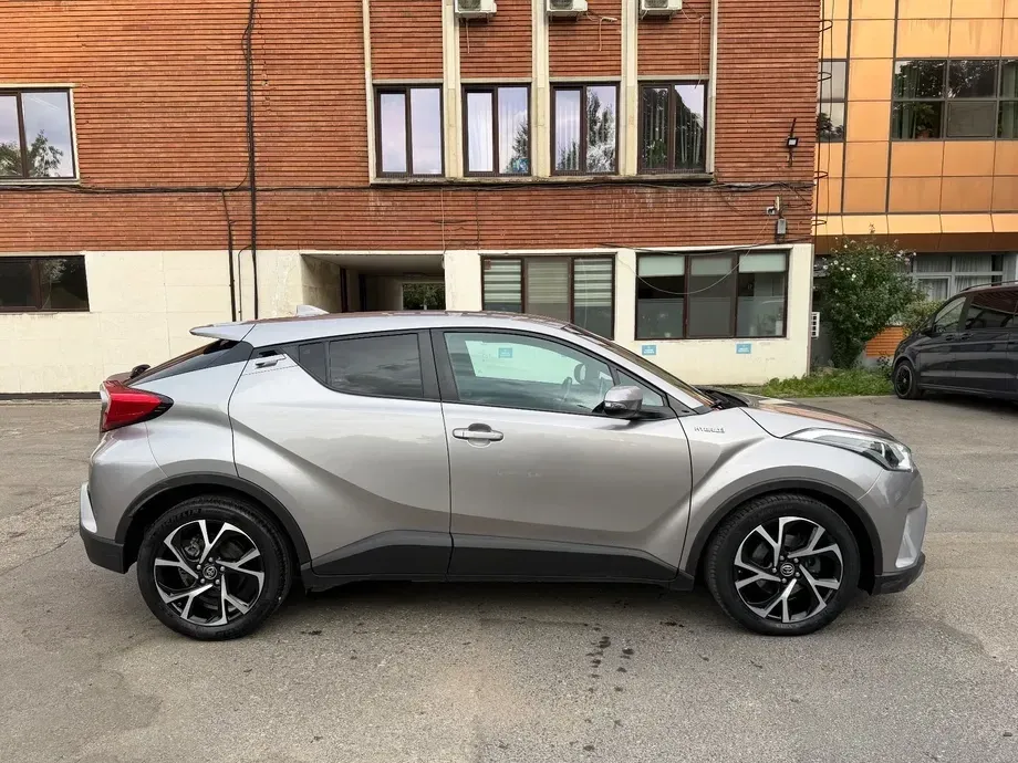Toyota C-HR — imagine 5