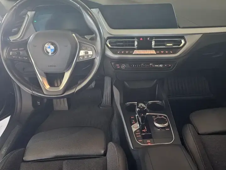 BMW Seria 1 118d Aut. Luxury Line