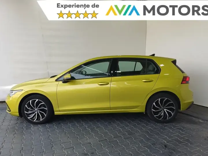 Volkswagen Golf VIII 1.0 eTSI MHEV 110CP DSG Life