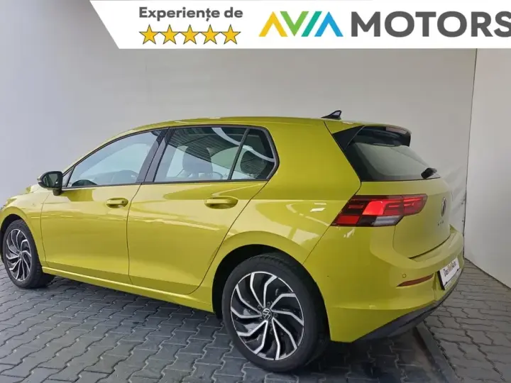 Volkswagen Golf VIII 1.0 eTSI MHEV 110CP DSG Life